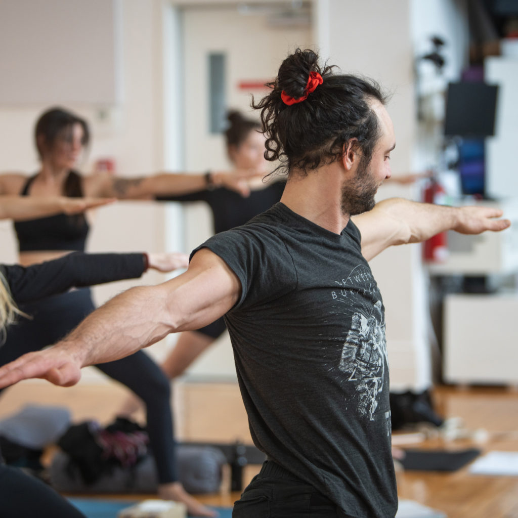 Formation professorale de yoga à Zéro Gravité, enseigné par François Lacerte