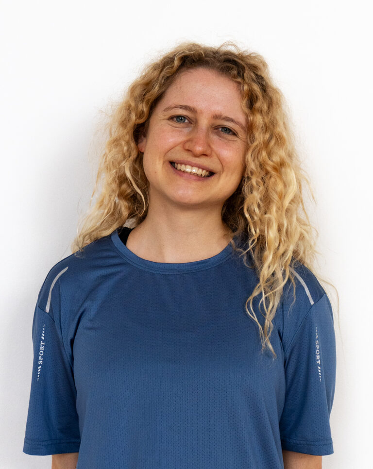 Marion Perrot Professeure de yoga Zéro Gravité escalade et yoga